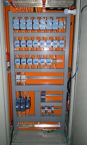 Empresa de montagem de painel elétrico Empresa de montagem de painel elétrico