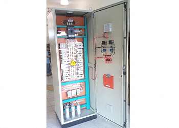 Instalação e montagem de painéis elétricos Instalação e montagem de painéis elétricos