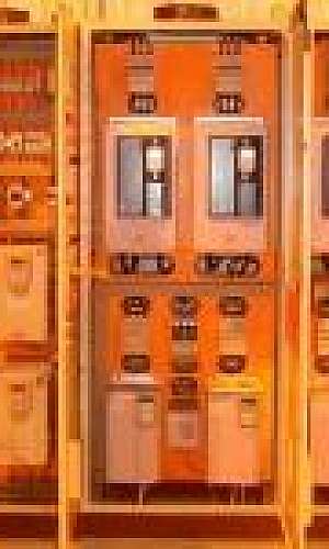 Montagem de painéis elétricos industriais Montagem de painéis elétricos industriais