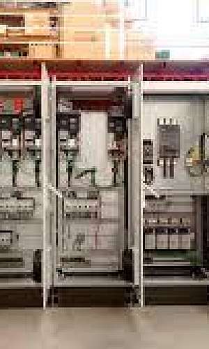Montagem de painéis elétricos industriais Montagem de painéis elétricos industriais