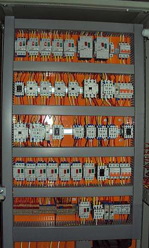 Montagem de painel elétrico Montagem de painel elétrico