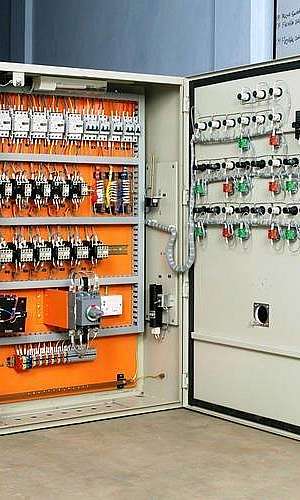Montagem de quadros elétricos Montagem de quadros elétricos