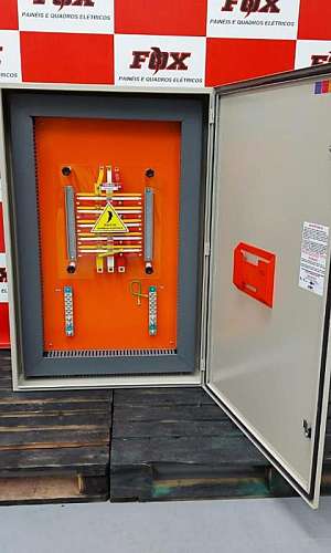 Quadro com barramento Quadro com barramento