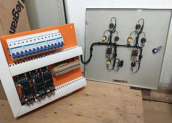 Quadro de comando bomba de recalque Quadro de comando bomba de recalque