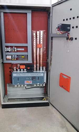 quadro de comando com barramento quadro de comando com barramento