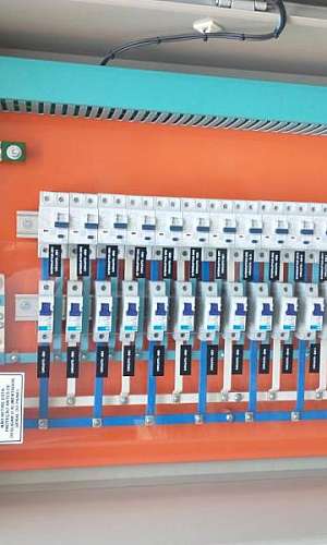 quadro de disjuntores quadro de disjuntores