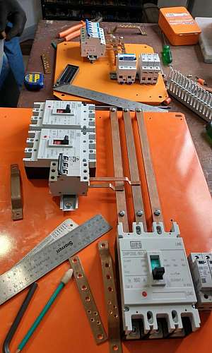 quadro geral de distribuição de baixa tensão quadro geral de distribuição de baixa tensão